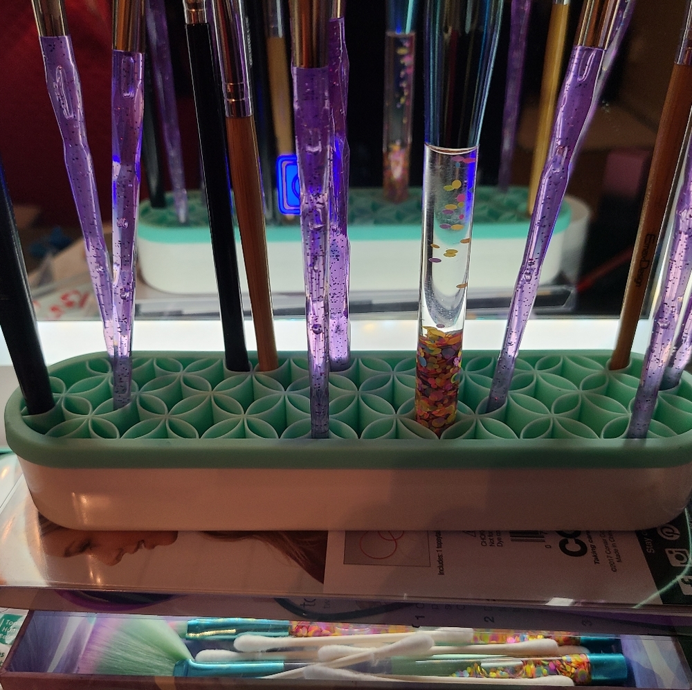 Makeup Brush Holder